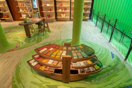 Longchamp Boutique